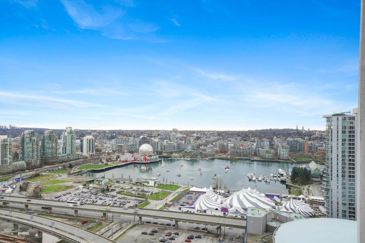Dazzling Condo By Stadium Downtown With Free Parking Vancouver Exterior foto